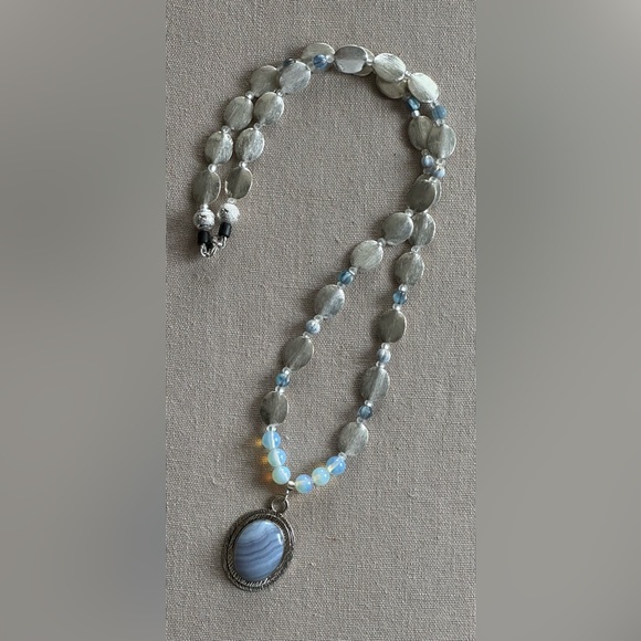 32 inch long Mixed bead necklace NWOT - Picture 4 of 15